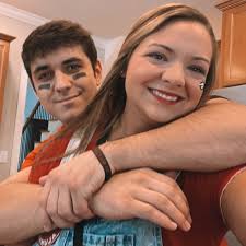 Lexi Long and Nathan Webb's Wedding Website