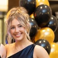 Angie Noonan's Instagram, Twitter & Facebook