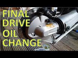 Bmw R1100rt Final Drive Oil Change And Swingarm Maintenance Youtube Oil Change Final Drive Bmw