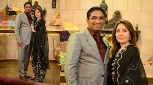 She was dressed to the nines in an intricately embroidered dress and left her fans and after getting trolled sharmila explained in an instagram post. Here S How Dr Hasham Proposed To Sharmila Farooqi Video Lens