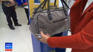 Wizz air este receptiv în permanenţă la sugestiile venite din partea pasagerilor, de aceea compania consideră că noua politică privind bagajele de mână va îmbunătăți și mai mult experienţa de călătorie alături de wizz. Sosesc Design Divers Los Angeles Dimensiuni Troler Avion Wizz Air Cityadvertising Ro