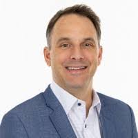 Kerrie Powell's Instagram, Twitter & Facebook