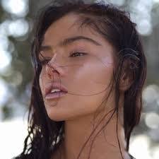 Leslie Aragon's Instagram, Twitter & Facebook