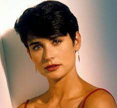 Apr 18, 2021 · square is perceived as a masculine face shape, but we should admit that the most beautiful women like angelina jolie, olivia wilde, demi moore, and keira knightley, to name a few, have square faces. 15 Demi Moore Short Hair Ideas Demi Moore Demi Moore Short Hair Demi