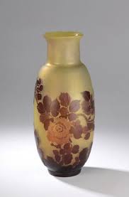 Etablissement Galle Vase Oblong A Col Retreci En Verre Multicouche Jaune Tableau Dessins Art D Asie Objets De Vitrine E Glass Art Lalique Galle