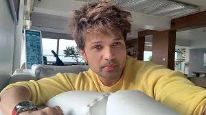 Himesh reshammiya is an indian actor, singher, music director and composer. Himesh Reshammiya Like I Always Say For Me The Journey Has Just Begun Ibtimes India