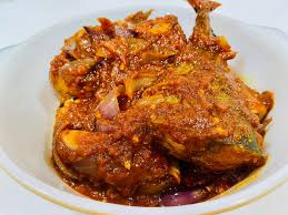 Kalau masih bingung coba saja resep ikan tongkol balado, salah satu masakan yang sering kita jumpai di rumah makan padang. Sambal Ikan Tongkol Pedas Tapi Sedap Aku Sis Lin