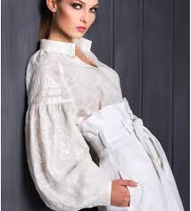 Олег винник презентує новий трек до дня незалежності україни. Dizajnerskaya Vyshivanka Vsegda Aktualna Starinnogo Ili Sovremennogo Kroya Najdi Svoj Obraz S Tatiana Shchurova Viwivanka Vyshy Folk Fashion Fashion Clothes