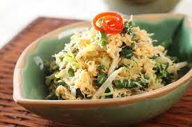 Aduk hingga mendidih agar santan tidak pecah. Cukup Kukus Sambal Kelapa Untuk Membuat Urap Sayur Tidak Cepat Basi Catat Resepnya Ya