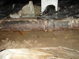 Humidity sneaks in through the walls, beneath your crawl space, and any cracks, holes or openings in the crawl space. Eliminating Musty Smells In Crawl Spaces