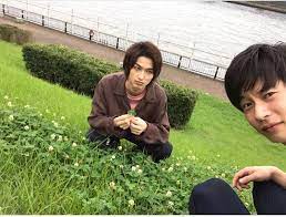 naruさんはinstagramを利用しています めんどくさいながらも付き合ってくれてる感じに見えるどーやん 仲良いなぁ 優しいどーやん 可愛いどーやん 四葉のクローバはなかなか見つかんないのかなぁ 三つ葉だね 横浜流星 横浜流星好きな japanese