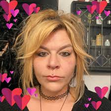 Does anyone know if the city allows ferrell cat boxes? Two of my neighbors  have them and the cats deficate in my yard!