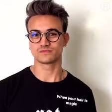 Amy Schlueter's Instagram, Twitter & Facebook