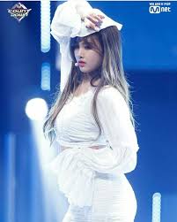 Aisha Everglow On Mnet Aisha Selebritas Kim