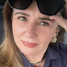 Criança Yamana (1919 ~ 1924): A Última Infância do Fim do Mundo. Nos  confins do planeta, onde os ventos gelados dos canais austrais cortavam  como lâminas e as águas eram espelhos de