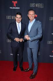 Noticias de luis miguel la serie. Luis Miguel La Serie La Premiere Telemundo Executive Producer Actors