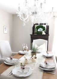 Easter is only a month away and it's not too early to start getting our ideas together for a gorgeous easter table! 20 Glamorous Ways To Decorate For Easter Table Decorations Easter Table Settings Diy Easter Decorations Home