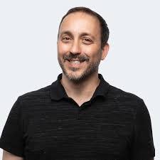 Derek Bui's Instagram, Twitter & Facebook