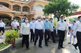 Chủ tịch nước nguyễn xuân phúc trình bày chương trình hành động tại hội nghị trực tuyến tiếp xúc giữa cử tri 12 xã, thị trấn huyện hóc môn với người ứng cử đbqh, tại điểm cầu phòng giáo dục huyện hóc môn, sáng 15/5. Chá»§ Tá»‹ch NÆ°á»›c Nguyá»…n Xuan Phuc Tiáº¿p Xuc Cá»­ Tri Huyá»‡n Cá»§ Chi Bao NgÆ°á»i Lao Ä'á»™ng