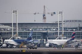 El cierre de fronteras en chile sólo aplica para ciudadanos extranjeros. Asi Operara El Cierre De Fronteras Y Las Restricciones De Ingreso A Chile Que Anuncio El Gobierno La Tercera