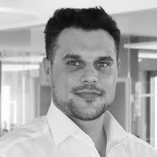 Paul Burg's Instagram, Twitter & Facebook