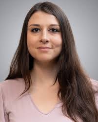 Leann Sweet's Instagram, Twitter & Facebook