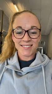 Tami Stark's Instagram, Twitter & Facebook