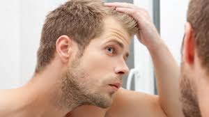 Ma ci sono anche altre cause che la provocano come stress, gravidanza e accessori . Caduta Capelli Perche Ne Perdiamo Cosi Tanti In Autunno Gq Italia