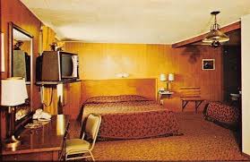 Our motel is located directly on old orchard beach, 1/3 mile from amusements and pier. Rockford Mi Colonial Motel Flashbak