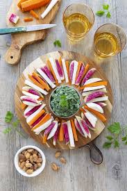 Guacamole A La Spiruline Et Ses Batonnets De Legumes Recette En 2020 Les Super Aliments Spiruline Gateau Anniversaire Poisson