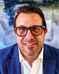 Rob Cinelli's Instagram, Twitter & Facebook