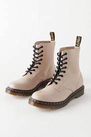 Bottines de randonnée pour hommes, chaussures de moto pour adultes dr, chaudes, baskets d'hiver, grande taille 47 48, nouvelle collection 2019. Cream Docs In 2021 Boots Fashion Boots Heels Womens Boots Ankle