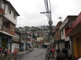 La comuna n.º 20 siloé de la ciudad de cali está ubicada en la parte occidental de la ciudad, entre los farallones de cali, la avenida de los cerros, el cerro cristo rey y el cerro bataclán. Desarrollo Sostenible Elegant Sufficiencies Over Abundances