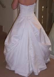 How To Bussel A Wedding Dress Wedding Gown Bustle Wedding Dress Bustle Wedding Dress Train Bustle