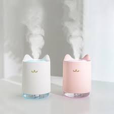 Diffusing essential oils is the safest form of dispensing essential oils around cats for many reasons cats, like all animals, have their own individual preferences. Charlotte Cat Design Essential Oil Diffuser Sugarmundo Fashion Decor