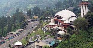 Dulunya villa khayangan ini hanyalah sebuah penginapan diatas bukit yang menawarkan panorama alam sangat indah. Cegah Warga Dki Jakarta Eksodus Ke Puncak Forkopimda Bogor Gelar Operasi Suluh Sumatera