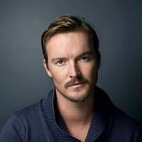 200+ profili “Benjamin”