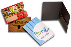 Choose from either #17 mini envelopes, which feature a small, pointed flap or even the standard credit card sleeve. Custom Printed Plastic Gift Card Holders
