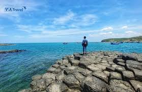 Gành đá đĩa là một tập hợp các trụ đá hình lăng trụ xếp liền nhau, hòn nọ nối hòn kia kề với sóng. Check In Gá»nh Ä'a Ä'Ä©a Phu Yen Tuyá»‡t Tac Cá»§a Thien Nhien