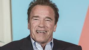 Tunnistaisitko Arnold Schwarzeneggeriä, 71, tuoreimmasta kuvasta? "Mikä  muutos"