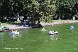 The waters of lake billy chinook are generally much calmer during these seasons. Lake Billy Chinook Cove Palisades Central Oregon Oregon Discovery