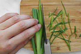 How to cut onions without crying. How To Cut Green Onions Scallions Clean Green Simple