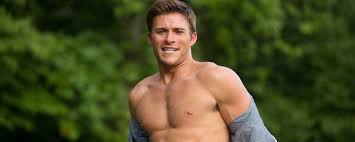But when said parent is hollywood legend clint eastwood, the ensuing difficulties are manifold. Kein Ort Ohne Dich Cowboy Scott Eastwood Spielt Einen Autodieb Im Actioner Overdrive Kino News Filmstarts De