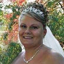 Kristi Leigh's Instagram, Twitter & Facebook