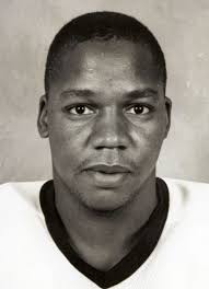 Player photos for the 1989-90 Knoxville Cherokees at hockeydb.com
