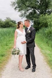 Hochzeit Zu Zweit Im Standesamt Bad Endorf Am Chiemsee Susann Robert Hochzeit Standesamtliche Hochzeit Hochzeitsfotograf