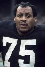 Alum signs with the Los Angeles Chargers