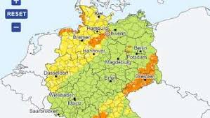Wetterkarten & aktuelle wettervorhersage für heute & morgen ; Wetter In Deutschland Dwd Warnt Vor Markantem Wetter Tief Bringt Abkuhlung Nach Hitze Welt
