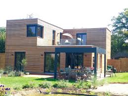 stilvoll und zeitlos 5 einfamilienhauser mit flachdach homify in 2020 flachdach einfamilienhaus modernes holzhaus