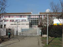 Des essais fructueux, aujourd'hui 500 hectares sur les 1 950 que compte l'appellation sont concernés. Lycee Professionnel Antoine Lomet A Agen Lot Et Garonne Lycee Professionnel Agglomeration